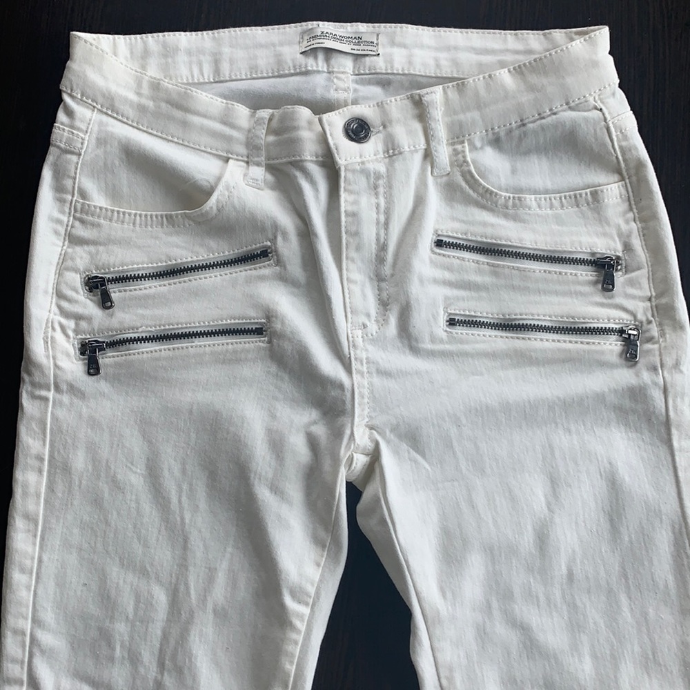 Zara white jeans with accent zippers
